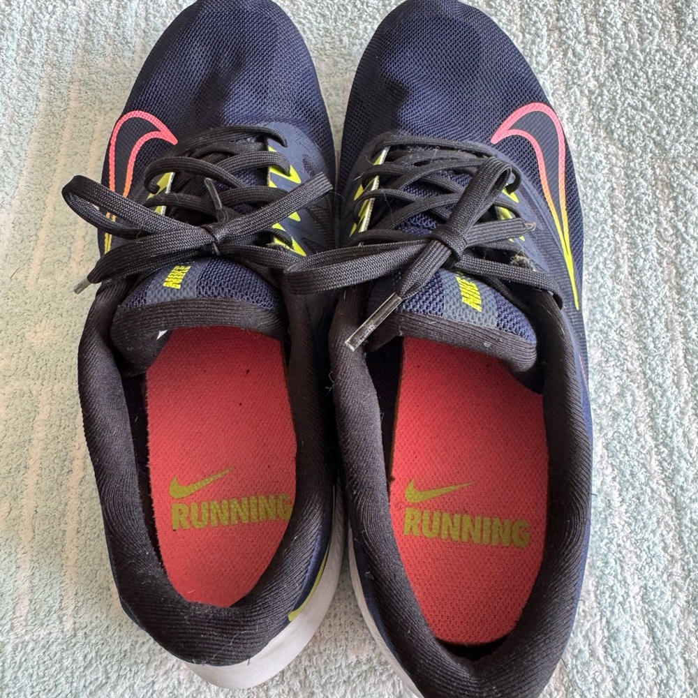 Nike Navy and Neon Yellow/Pink Running Shoes - Picture 4 of 4